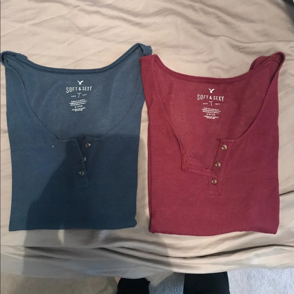 Two soft and sexy T-shirt’s red and blue